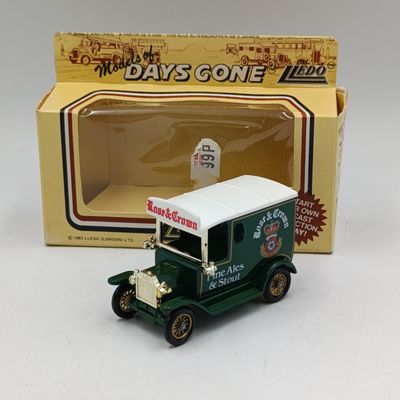 Lledo 1928 Ford Model T model car with Rose &amp; Crown Fine Ales and Stout advertising