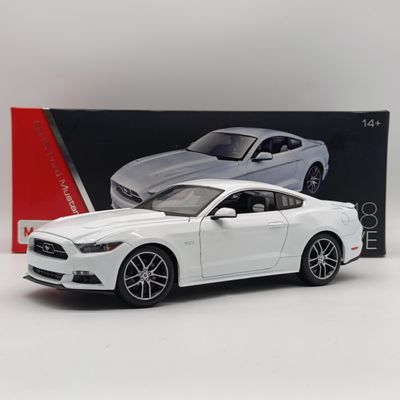 Maisto Exclusive 2015 Ford Mustang GT die-cast model car - scale 1/18