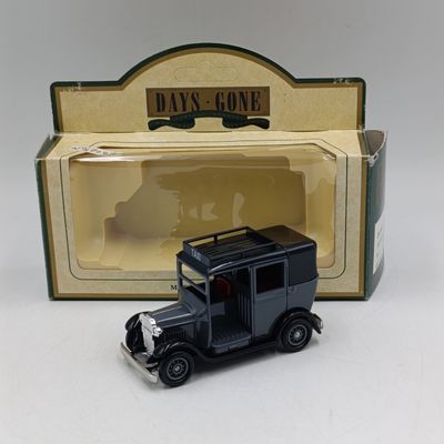 Lledo 1933 Austin Taxi grey model car in box