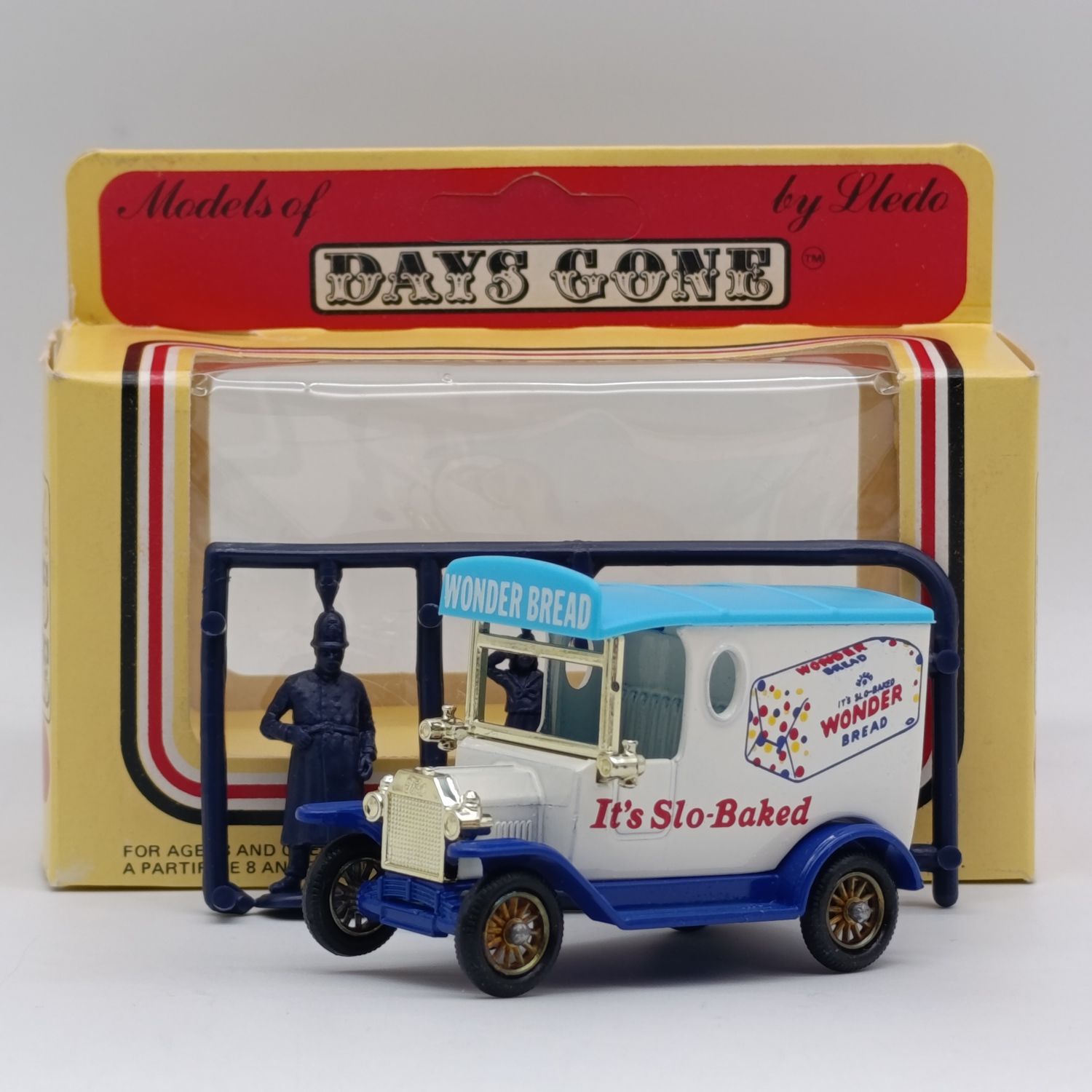 Lledo 1928 Ford Model T Wonder bread delivery van model car in box