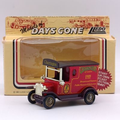 Lledo 1928 Ford Model T model car with Charrington of London advertising