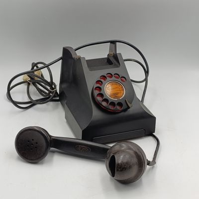 Vintage Bakelite Rotary dial telephone