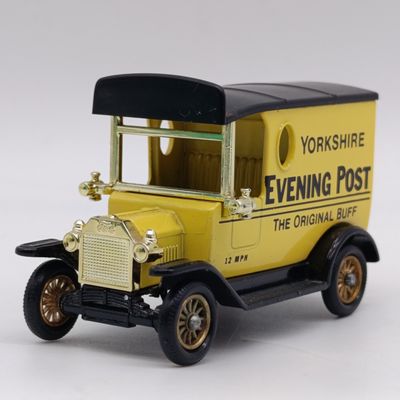 Lledo 1928 Ford Model T Yorkshire Evening Post delivery van model car in box
