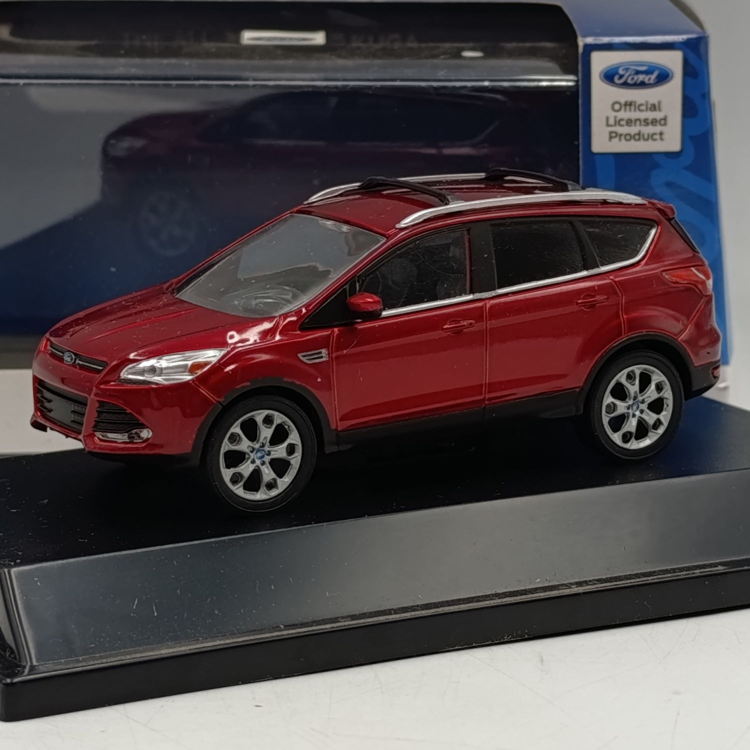Greenlight 2013 Ford Kuga die-cast model car - scale 1/43