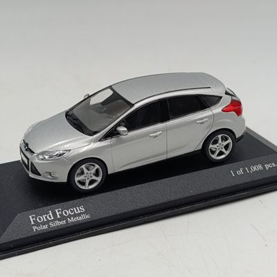 MiniChamps 2011 Ford Focus die-cast model car - scale 1/43