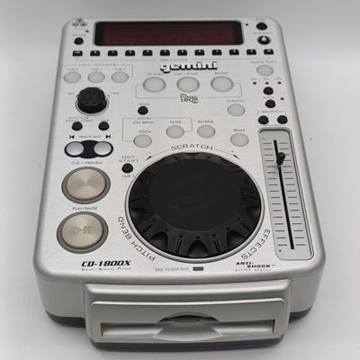 Gemini CD-1800X DJ CD Player with scratch wheel and built-in effects - Digital Signal Processing with earphones