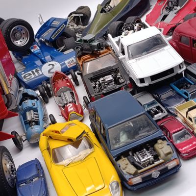 Large lot of toy car parts and spares - die-cast and plastic model kits