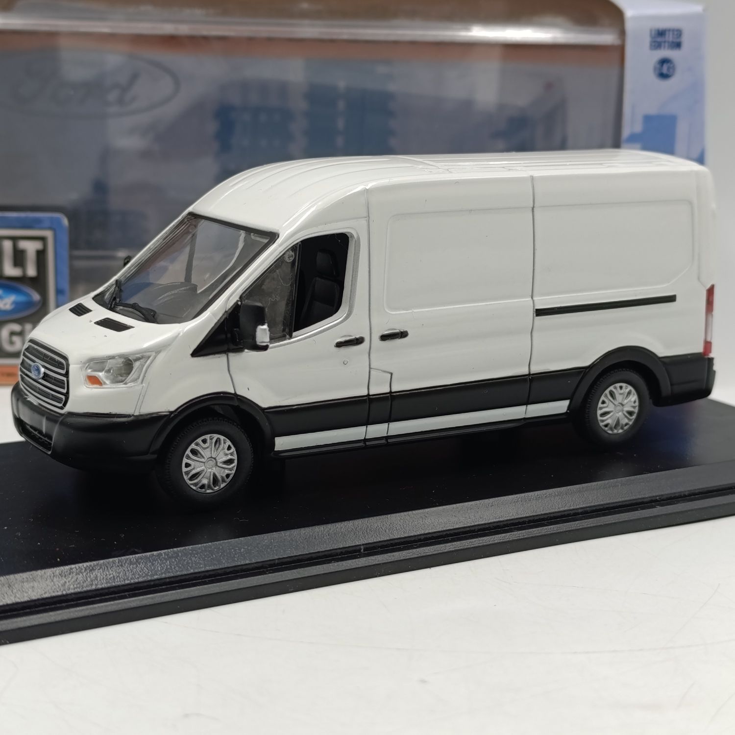 Greenlight 2015 Ford Transit die-cast model car - scale 1/43