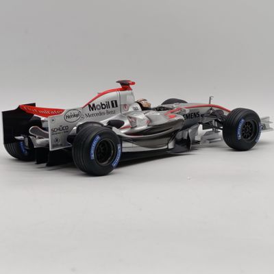 Hot Wheels McLaren MP4-21 F1 die-cast racing model car - scale 1/18