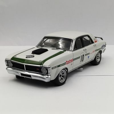 Classic Carlectables 1972 Ford XY GTHO #10 Super Falcon Bathurst ATCC race car model - scale 1/18 - mirror missing