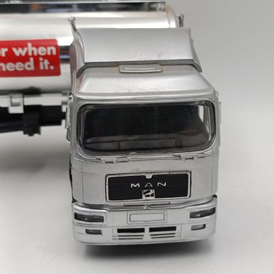 New-Ray MAN die-cast truck with Shell V-Power tanker
