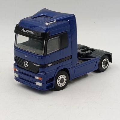 NZG Modelle No.422 Mercedes-Benz 1857 die-cast truck and trailer - horn missing