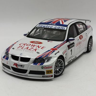 AutoArt BMW 320si WTCC #1 Touring car die-cast model - scale 1/18