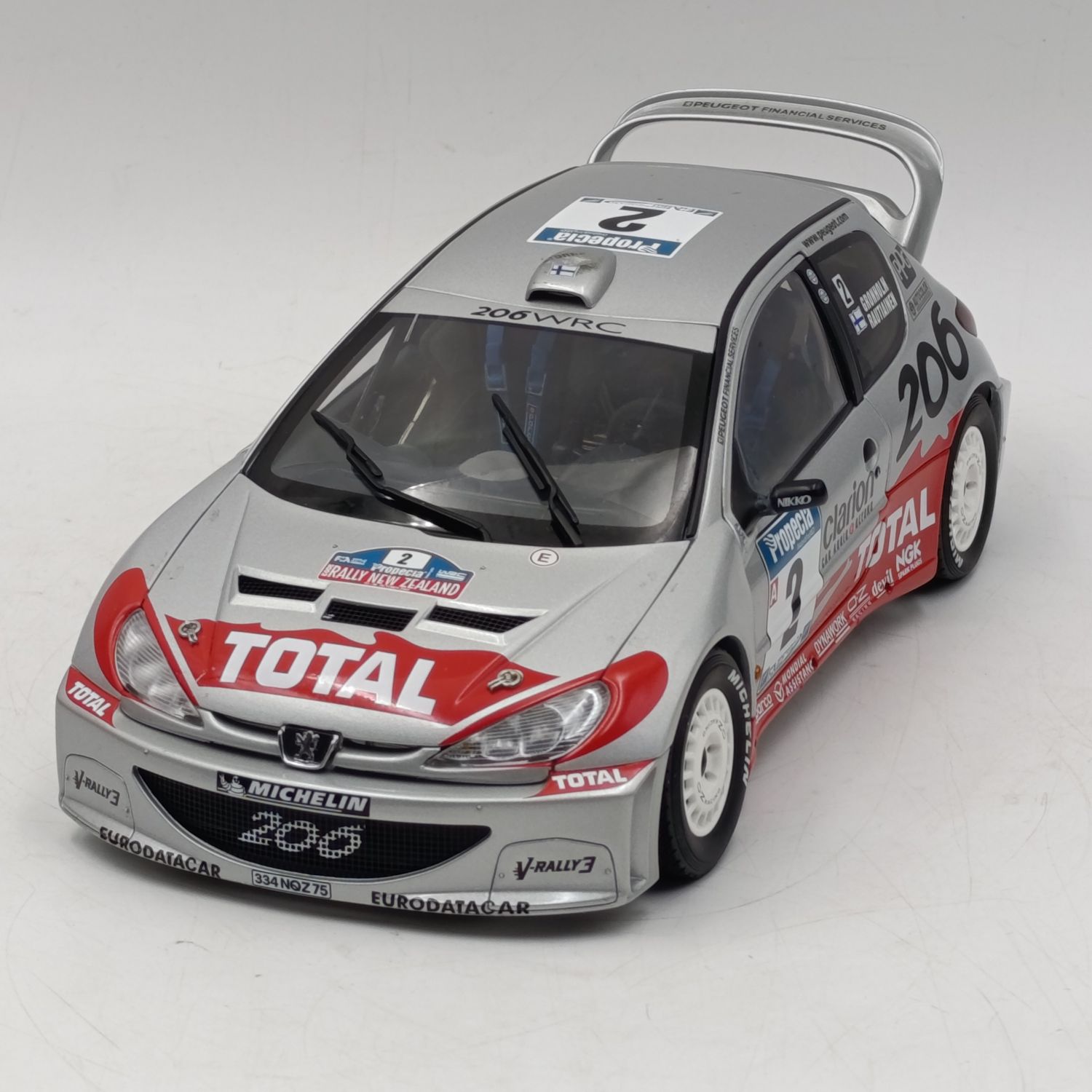 AutoArt 2002 Peugeot 206 die-cast rally model car #2 New Zealand Rally - Mirror missing - scale 1/18
