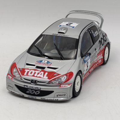 AutoArt 2002 Peugeot 206 die-cast rally model car #2 New Zealand Rally - Mirror missing - scale 1/18