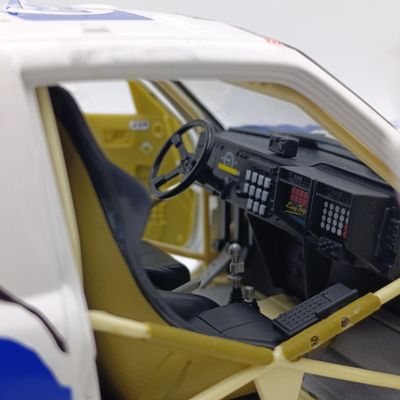 Solido Mitsubishi Pajero #201 Dakar rally die-cast model car - scale 1/18