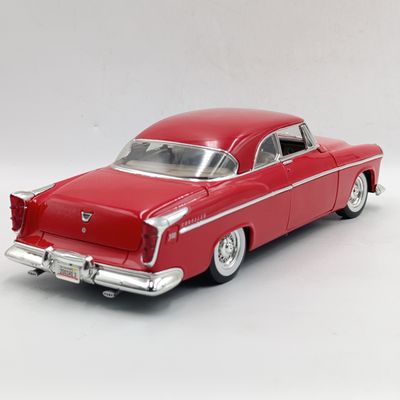 MotorMax Chrysler 300C die-cast model car - scale 1/18