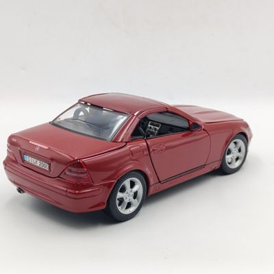 Maisto Mercedes-Benz SLK convertible die-cast model car - scale 1/18