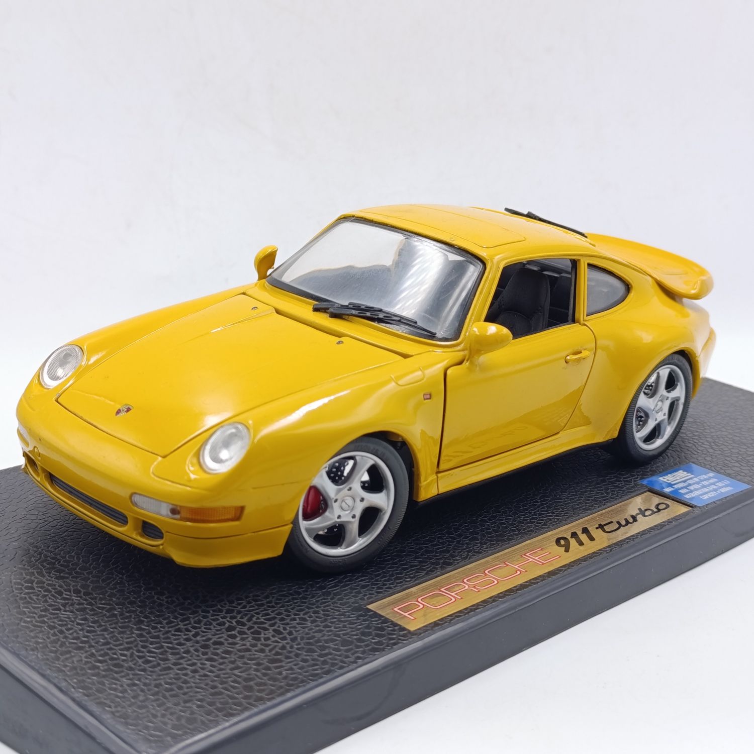 Anson Porsche 911 Turbo die-cast model car - scale 1/18