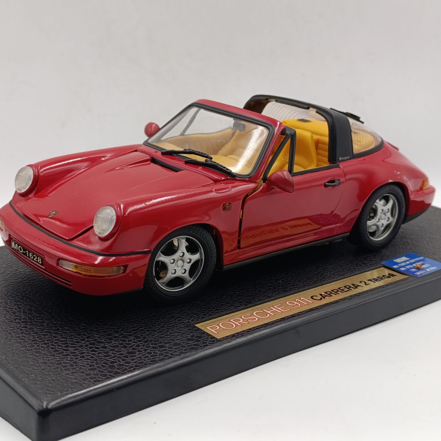 Anson Porsche 911 Carrera 2 Targa die-cast model car - scale 1/18