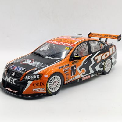 Classic Carlectables Holden Commodore #16 V8 Supercar die-cast racing model - Rear wing repaired, mirror missing - scale 1/18