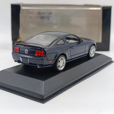 MiniChamps 2005 Ford Mustang die-cast model car - scale 1/43