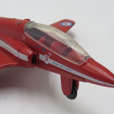 Royal Air Force Red Arrows Hawk die-cast model plane