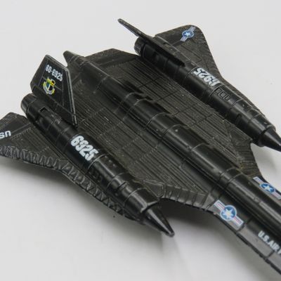 US Air Force SR-71 BlackBird die-cast model plane