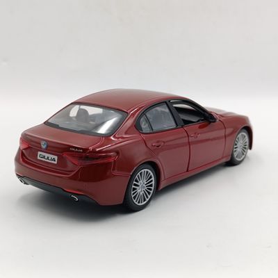 Bburago Alfa Romeo Giulia die-cast model car - scale 1/24