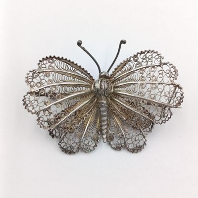 Vintage silver Filigree butterfly brooch - weighs 15.6 grams