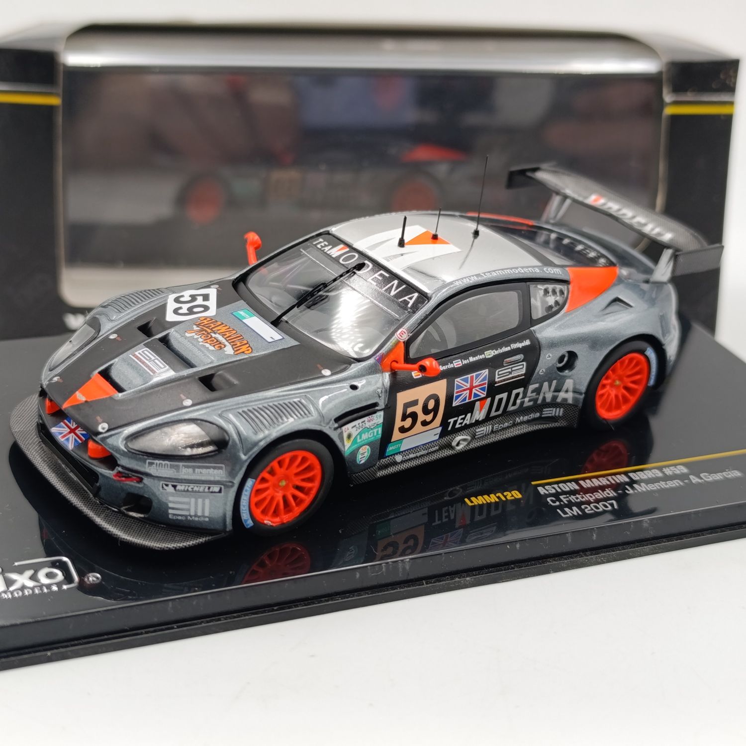 IXO Models Aston Martin DBR9 #59 Le Mans 2007 race car model - scale 1/43