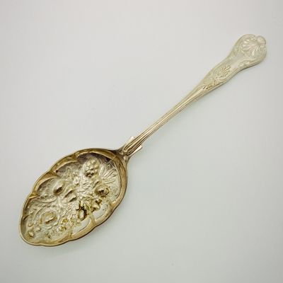 Vintage Silverplated berry spoon with King's Pattern