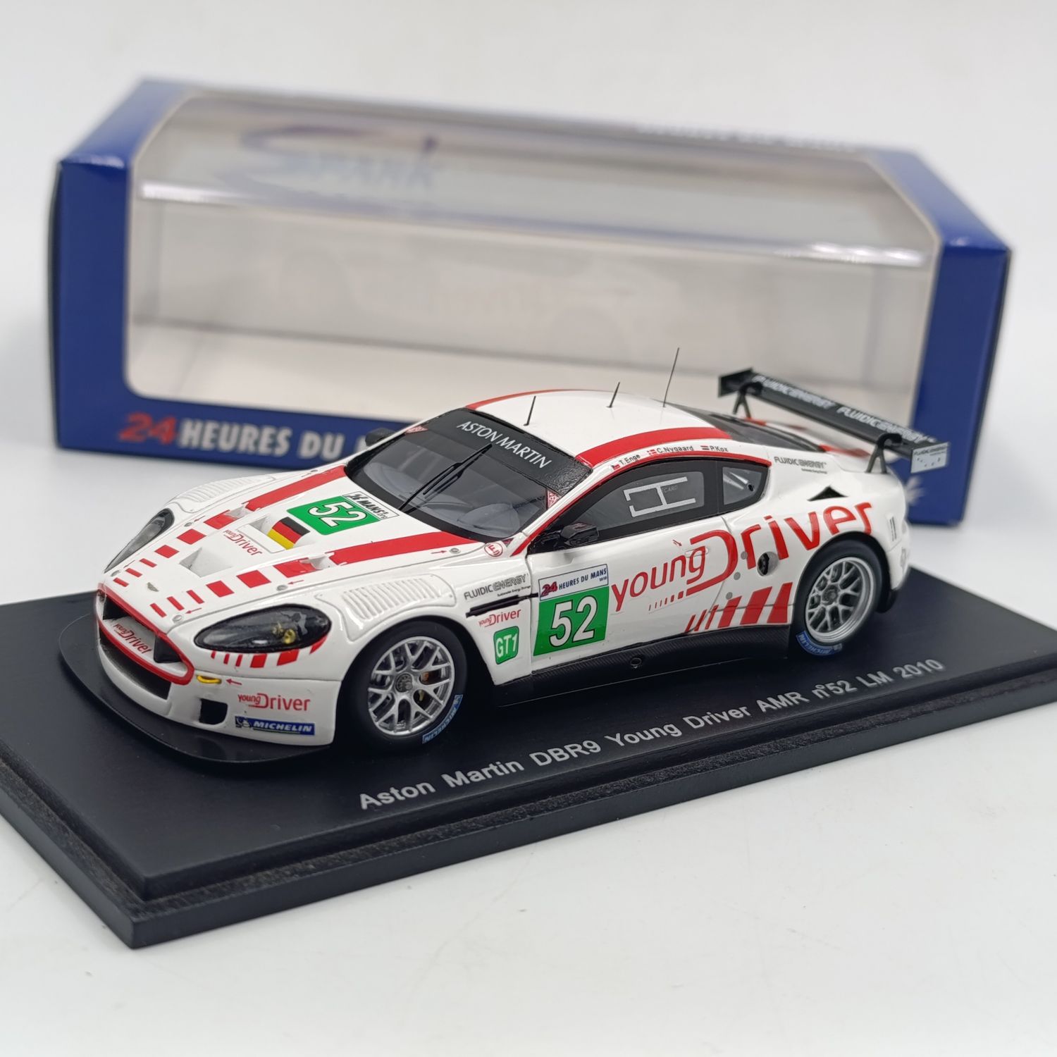 Spark Aston Martin DBR9 2010 Le Mans #52 race car model - scale 1/43