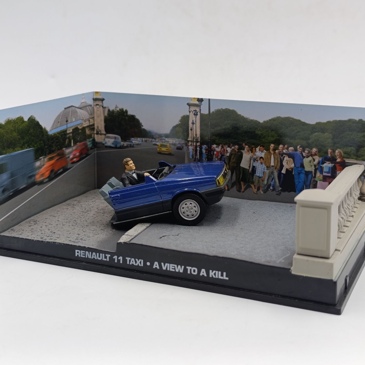 Renault 11 Taxi model car - a View to a kill - James Bond 007 collection - scale 1/43 - no magazine