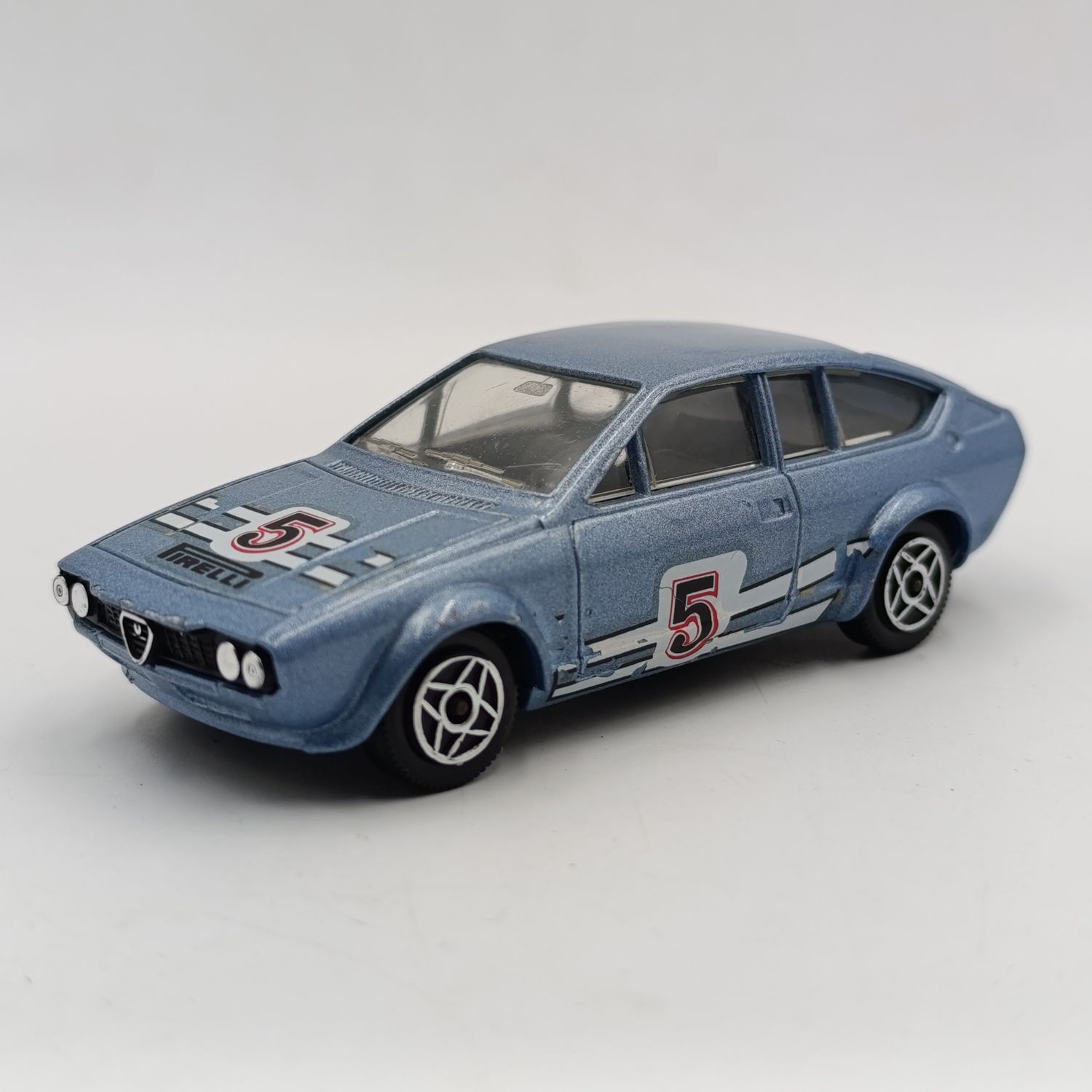Solido #1305 Alfa Romeo Alfetta GTV die-cast model car - scale 1/43