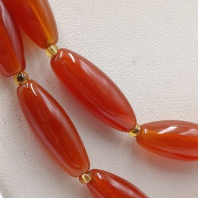 Vintage carnelian stone necklace - 38 beads - weighs 77 grams