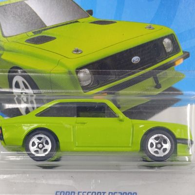 Hot Wheels Ford Escort RS2000 die-cast car - sealed