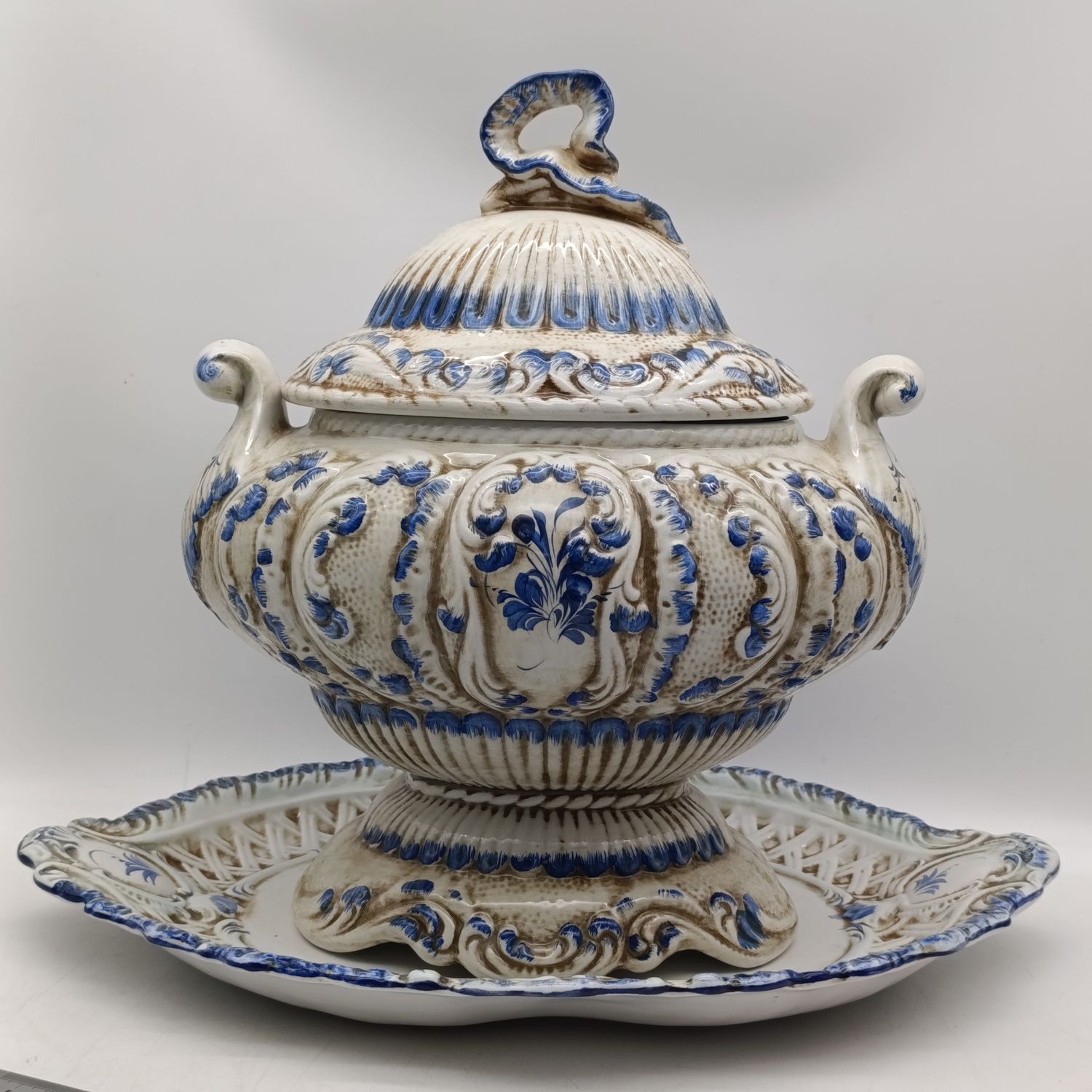 Vintage Alfal Portugal Porcelain 3-piece lidded Tureen with tray - marked Alfal 6060