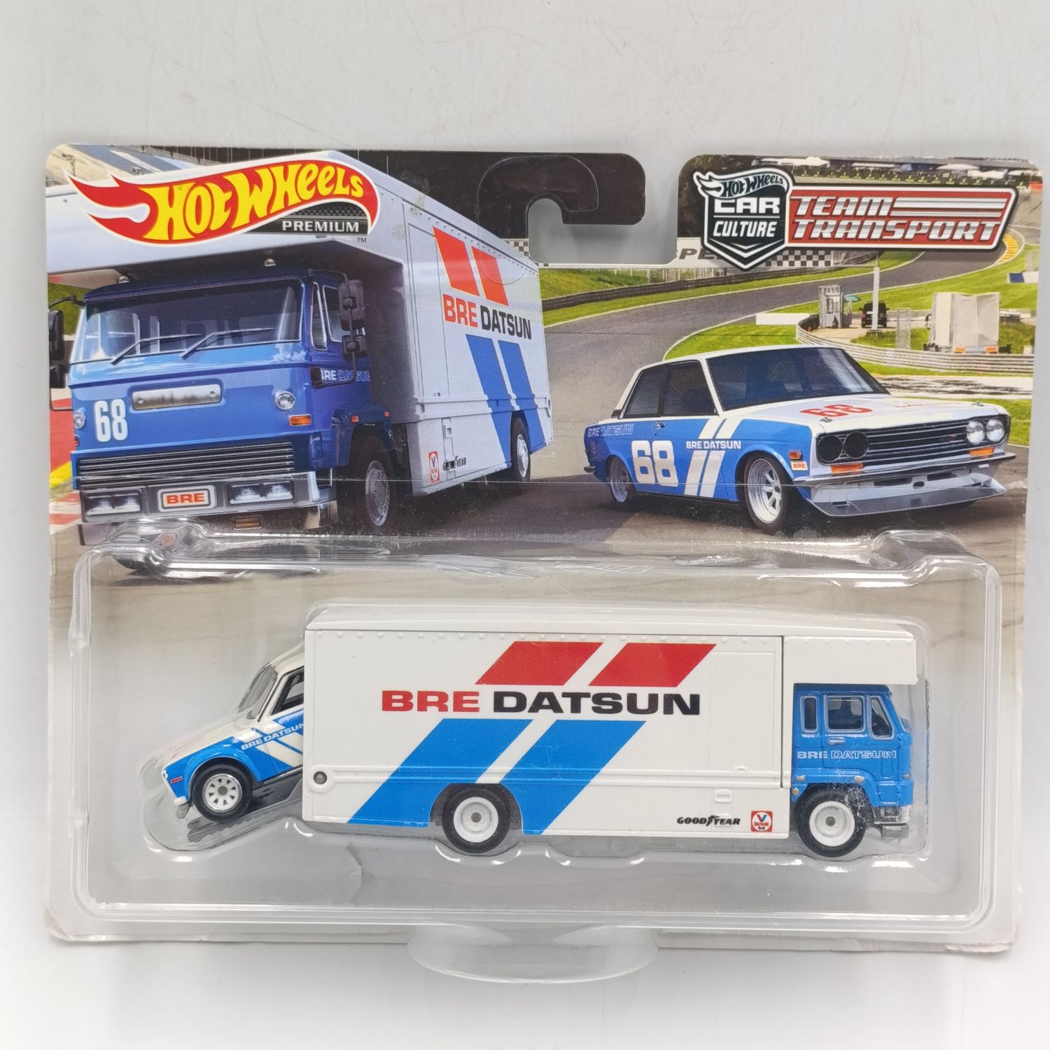 Hot Wheels Premium BRE Datsun Fleet Flyer truck with 1971 Datsun 510 - pack is open
