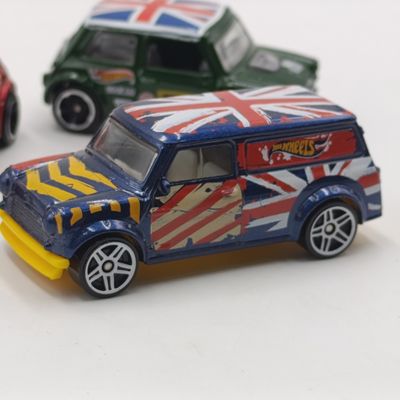 Lot of 3 Hot Wheels Mini Cooper die-cast toy cars