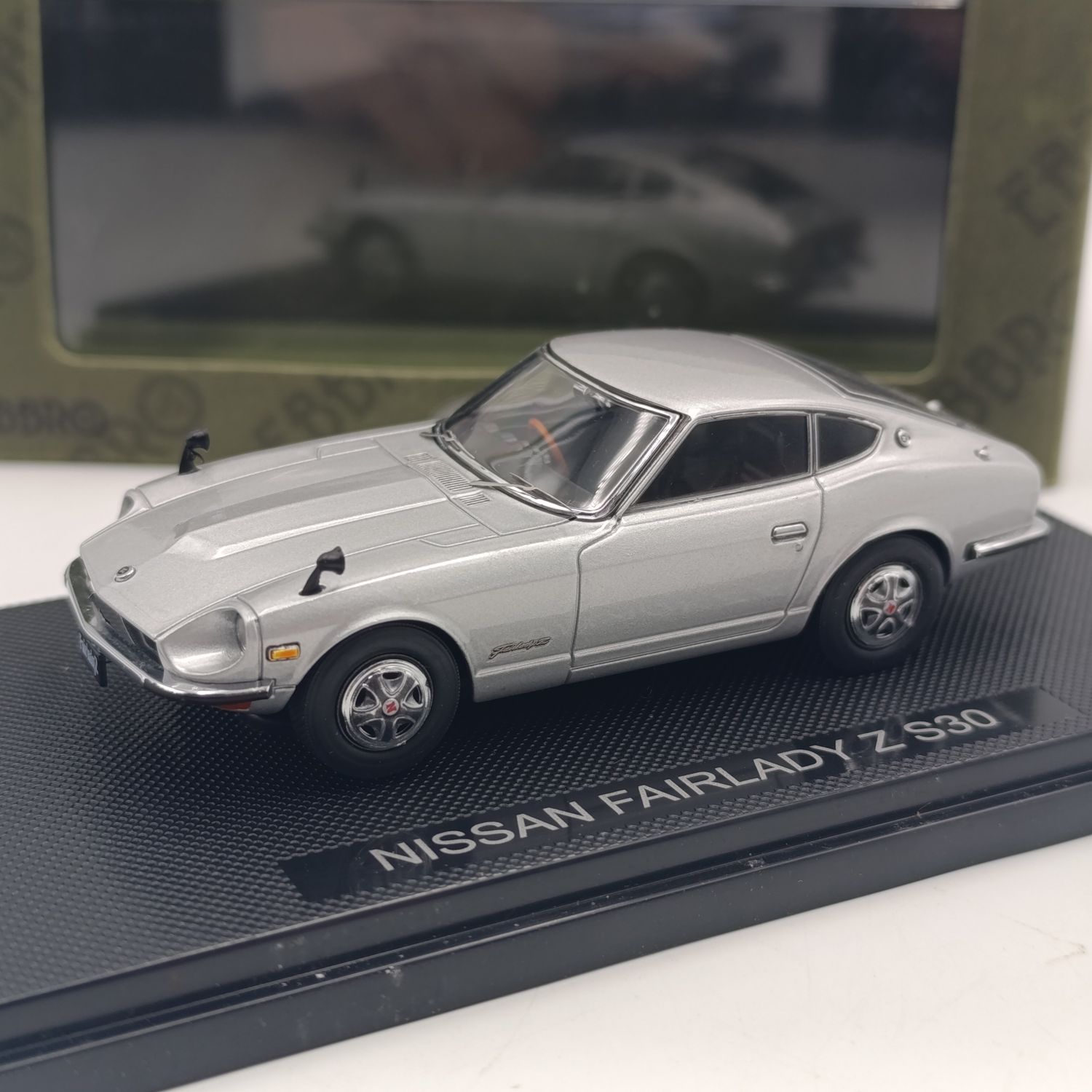 Ebbro Oldies Nissan Fairlady Z S30 die-cast model car - scale 1/43