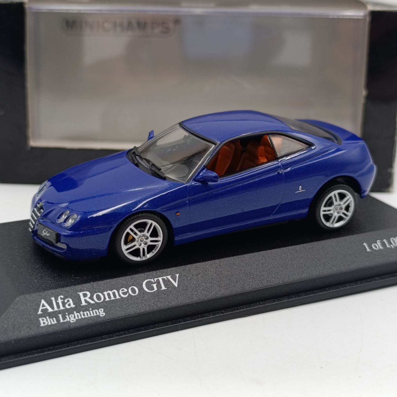 MiniChamps Alfa Romeo GTV die-cast model car - scale 1/43