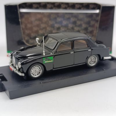 Brumm #R091 1954 Alfa Romeo 1900 Polizia Stradale die-cast model car - scale 1/43