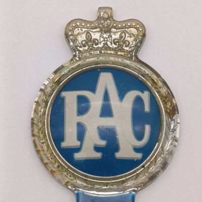 Vintage Royal Automobile Club car badge #E153696