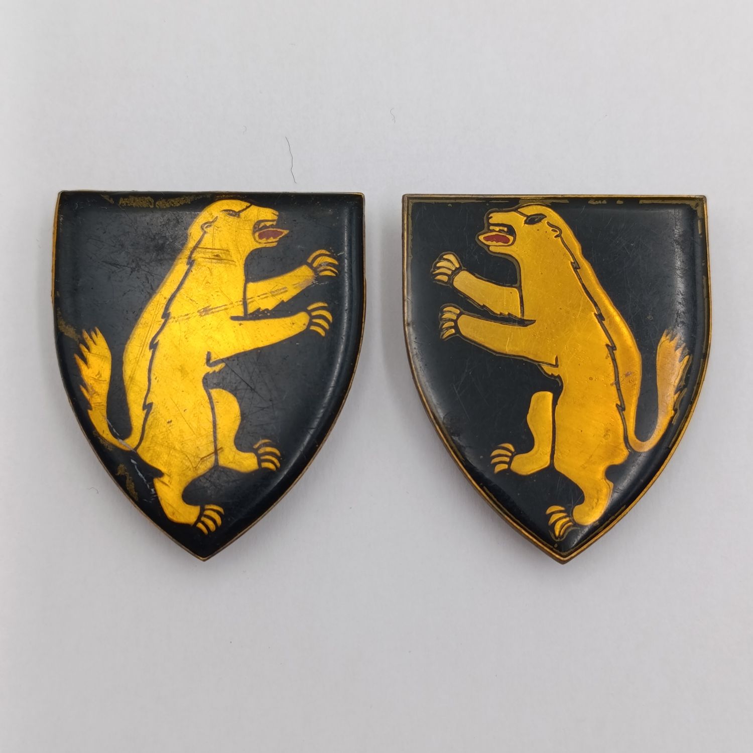 Pair of SADF 1 SA Infantry shoulder flashes