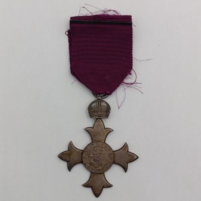 OBE Member of the British Empire silver medal in original box - civil division pre 1936