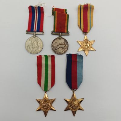 Set of 5 WW2 medals issued to 242093 A.O Bennett - Military Medals South Africa