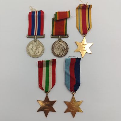 Set of 5 WW2 medals issued to 242093 A.O Bennett - Military Medals South Africa