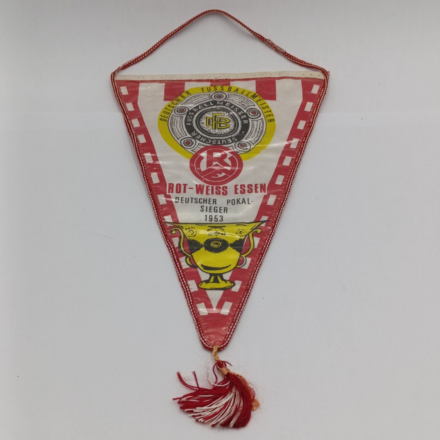 Vintage German Rot-Weiss Essen Football club 1953 DFB-Pokal Winners pennant flag