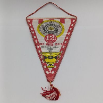Vintage German Rot-Weiss Essen Football club 1953 DFB-Pokal Winners pennant flag